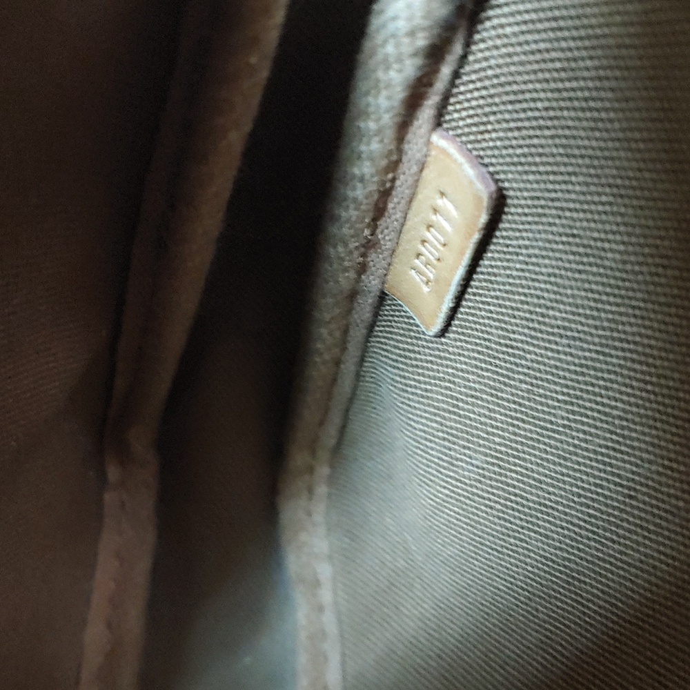 SOLD - 💯% AUTHENTIC VINTAGE LOUIS VUITTON POCHETTE - Picture 8 of 11
